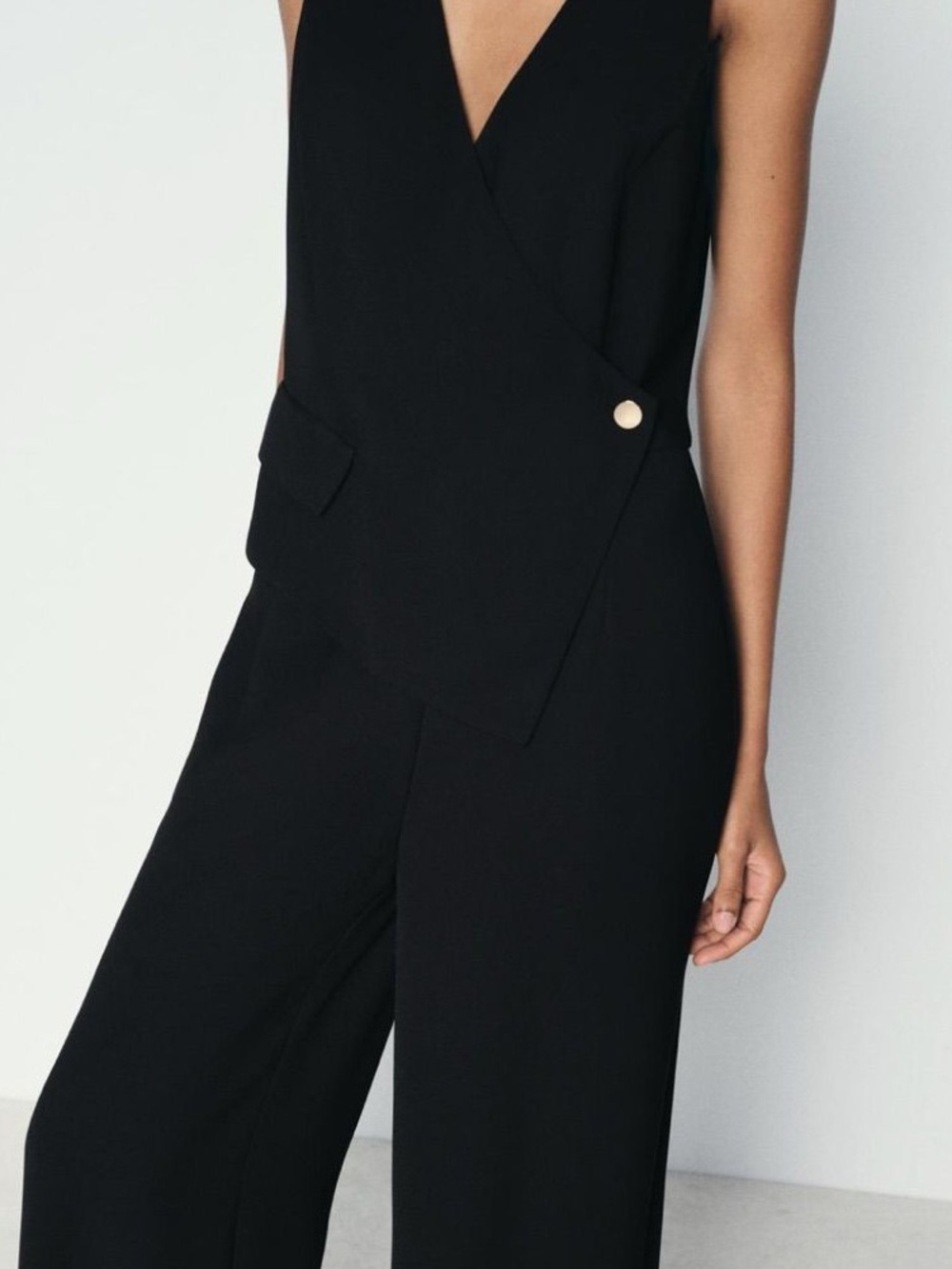 BNWT Zara Sleeveless Black Wrap Jumpsuit with Wide Leg and gold button